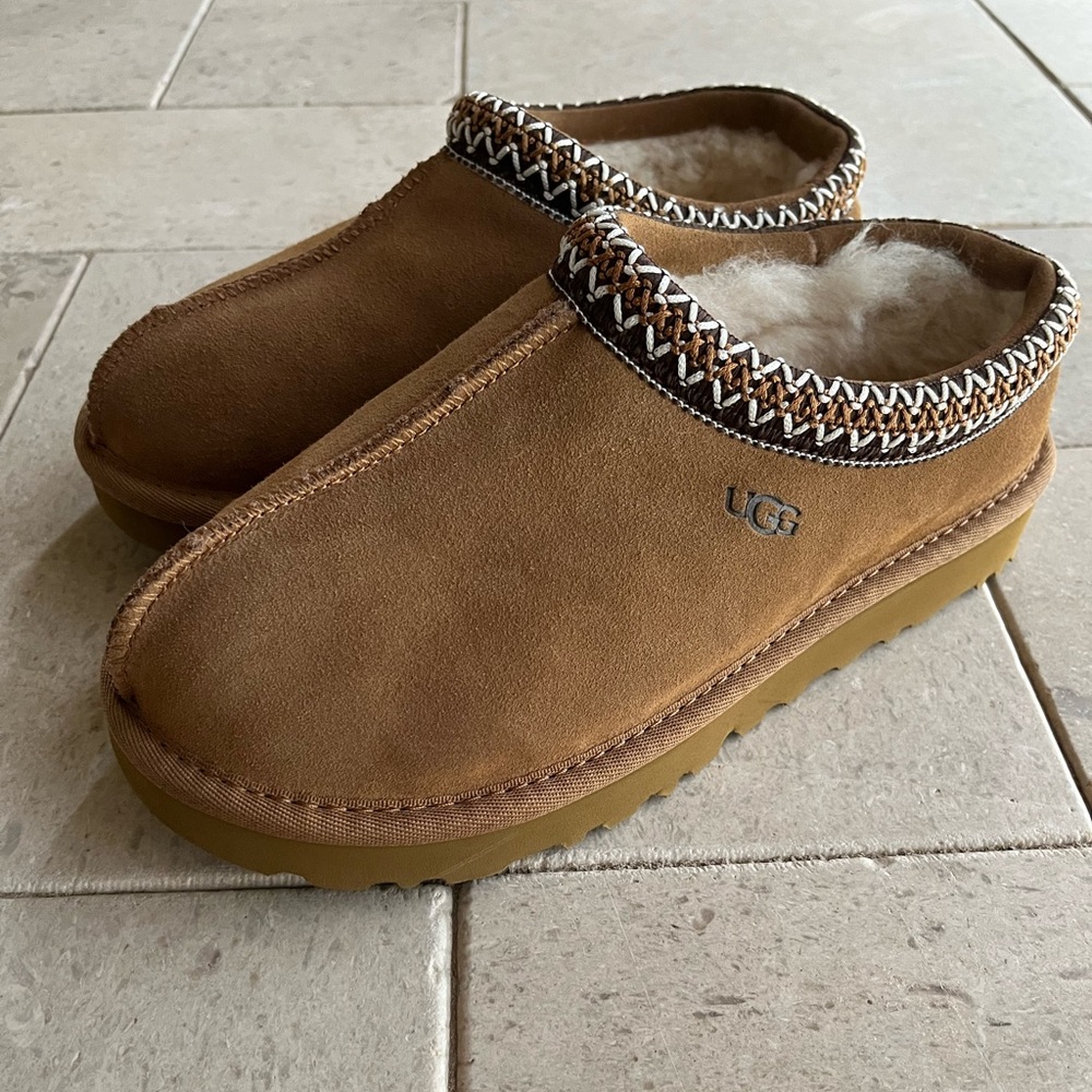 BRAND NEW UGG TAZMAN SIZE 7 WOMENS